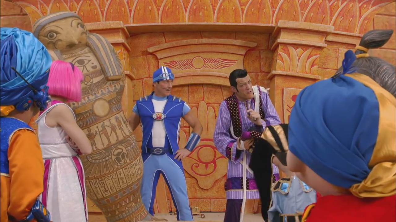 S04E13- Mystery of the Pyramid