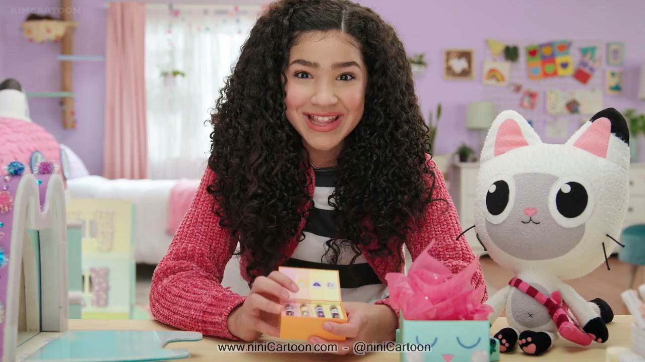 S5E01 - Gabby, I Shrunk the Kitties!