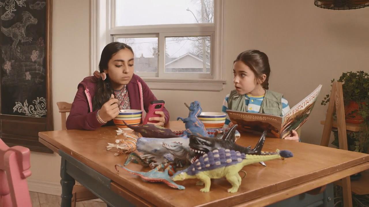 S4E11a - Dinosauroid